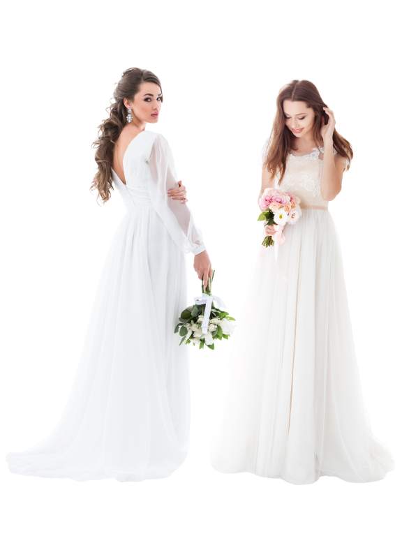 Twee stralende vrouwen dragen prachtige bruidsjurken van Laliza, perfect voor hun speciale dag.